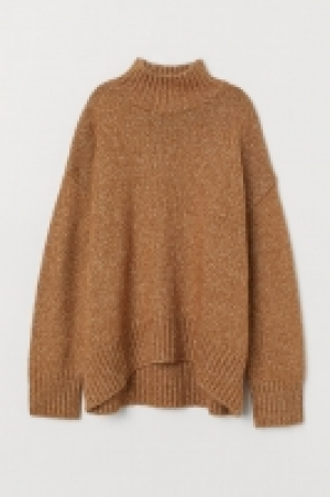 Oversized turtleneck jumper 14.99 €