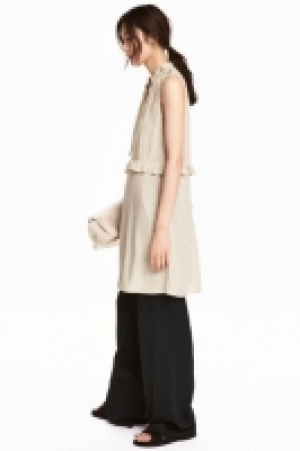 Patterned dress with frills 8.99 €