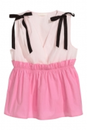 V-neck top 9.99 €