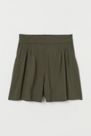 Wide shorts 5.99 €