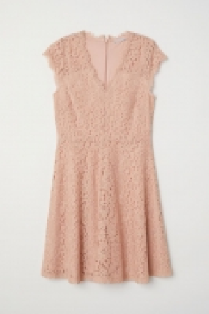 Lace dress 17.99 €