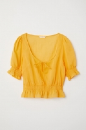 HM  Airy blouse with smocking