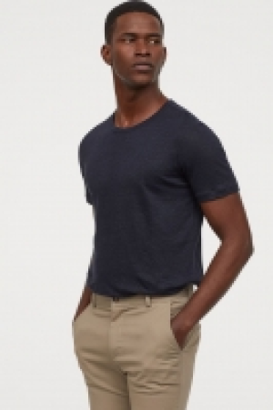Linen T-shirt 9.00 €