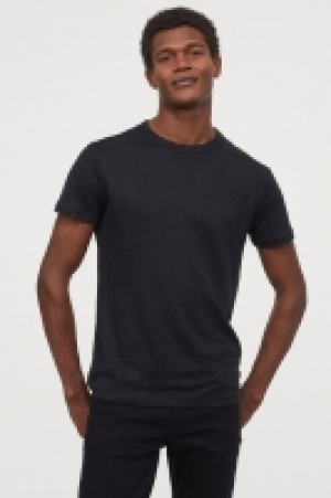 Linen T-shirt 15.00 €