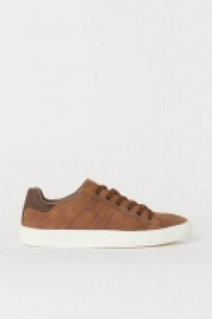 Trainers 18.00 €