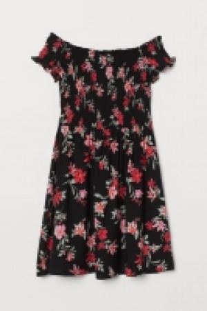 Off-the-shoulder dress 15.00 €