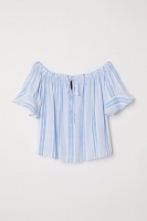 Off-the-shoulder blouse 6.00 €