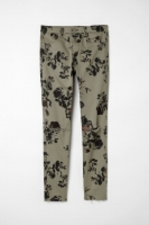 Skinny Regular Ripped Jeans 13.00 €