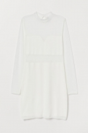 Fitted dress 18.00 €