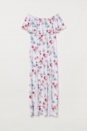 Maxi dress with a flounce 10.00 €