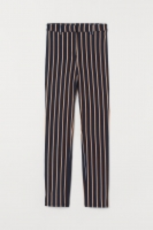 Cigarette trousers 10.00 €