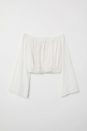 Short off-the-shoulder blouse 13.00 €