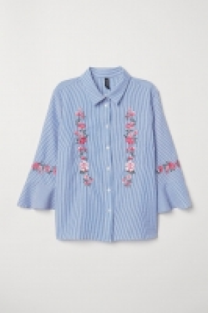 Blouse with embroidery 15.00 €