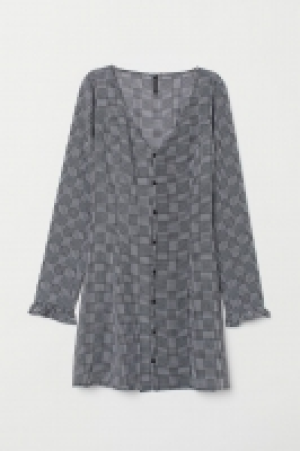 V-neck dress 10.00 €