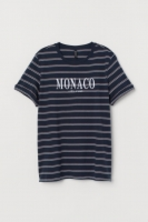 T-shirt with a motif 5.00 €