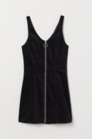 Velvet dress 18.00 €
