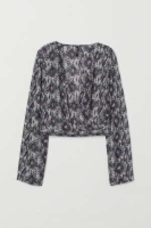 HM  Short wrapover blouse