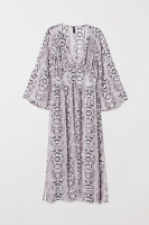 Long blouse with buttons 18.00 €