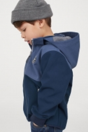 Water-repellent shell jacket 16.00 €