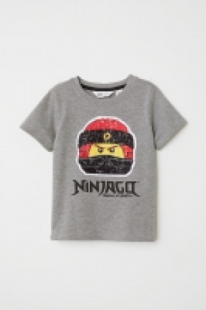 Reversible sequin T-shirt 8.00 €