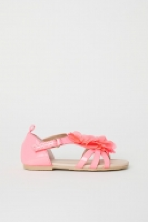 Appliquéd sandals 9.00 €