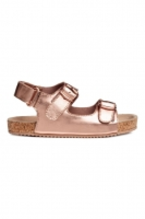 Suede sandals 15.00 €
