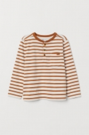 Cotton Henley shirt 7.00 €