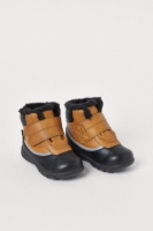 Waterproof boots 14.00 €