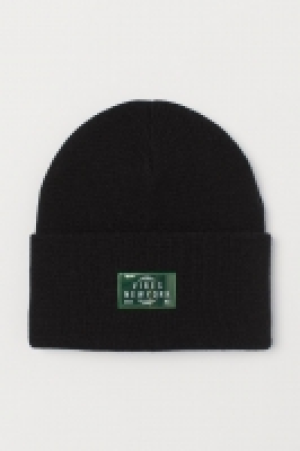 Knitted hat 5.00 €