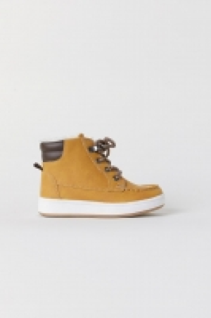 Warm-lined hi-tops 18.00 €