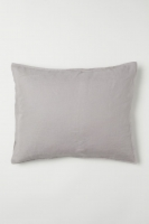 HM  Washed linen pillowcase