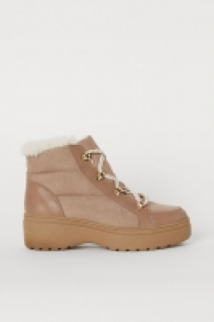 Warm-lined boots 24.99 €