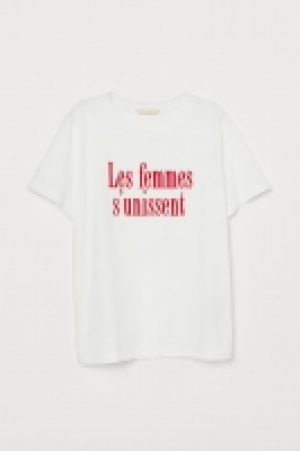 T-shirt with a motif 19.99 €