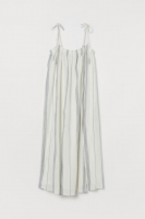 Wide dress 24.99 €