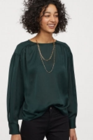 Batwing-sleeved blouse 10.00 €