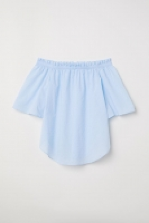 Off-the-shoulder top 9.99 €