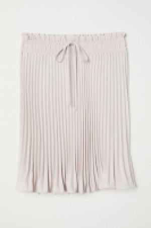 Pleated skirt 9.99 €
