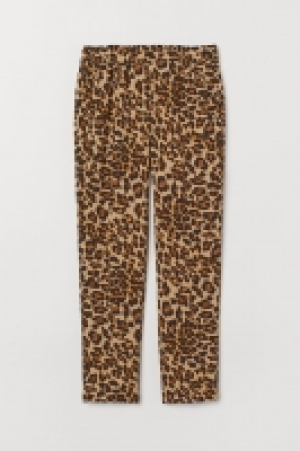 Pull-on trousers 9.00 €