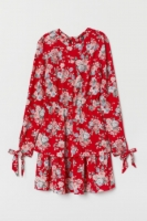 Tiered dress 15.00 €