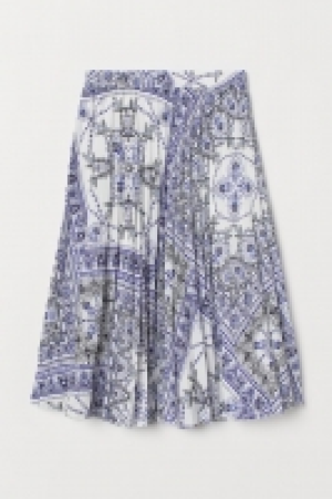 Pleated skirt 14.99 €