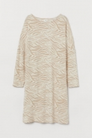 Boat-neck dress 13.00 €