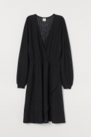 V-neck jersey dress 18.00 €
