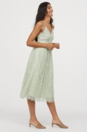 Lace dress 39.99 €