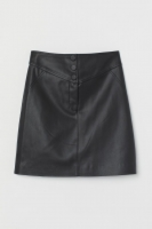 Imitation leather skirt 13.00 €