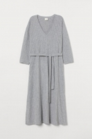 Ribbed jersey dress 15.00 €