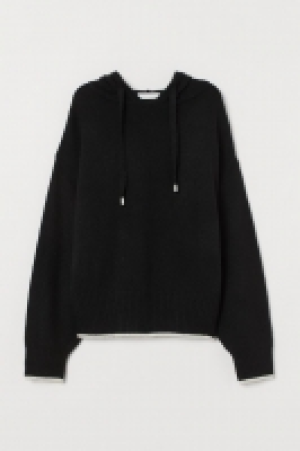 Fine-knit hooded jumper 13.00 €