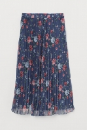 Pleated skirt 12.00 €