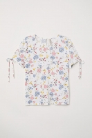 Short-sleeved blouse 6.00 €