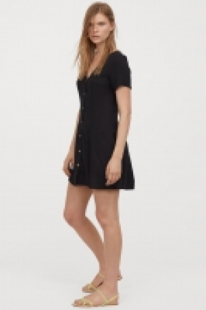 V-neck viscose dress 8.99 €