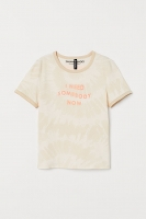 T-shirt with a motif 7.99 €